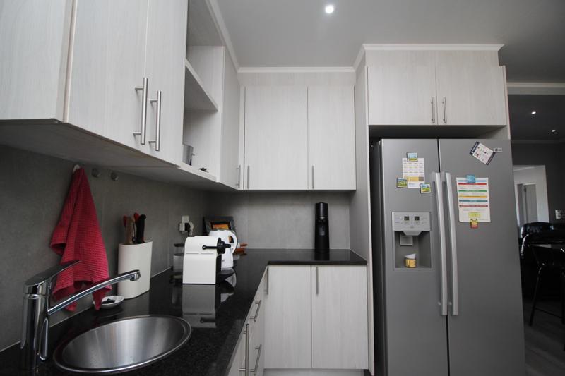 3 Bedroom Property for Sale in Reebok Western Cape